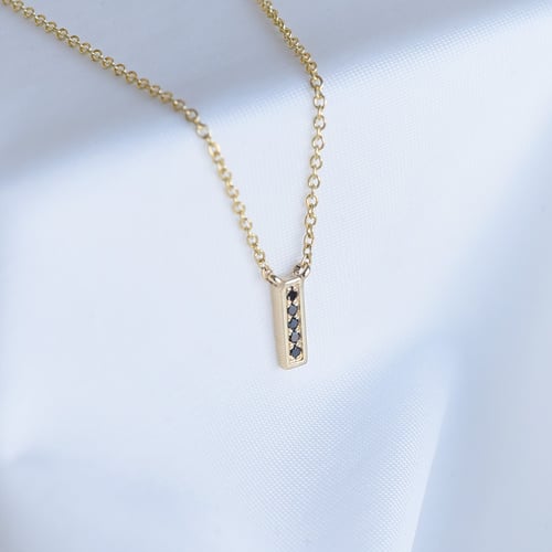 Goldene Kette mit schwarzen Diamanten Narcisa