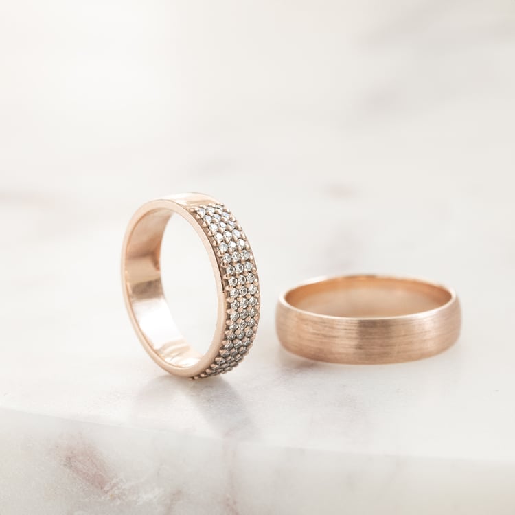 Goldene Eheringe mit Eternity Ring und Court Ring Muttial 137755