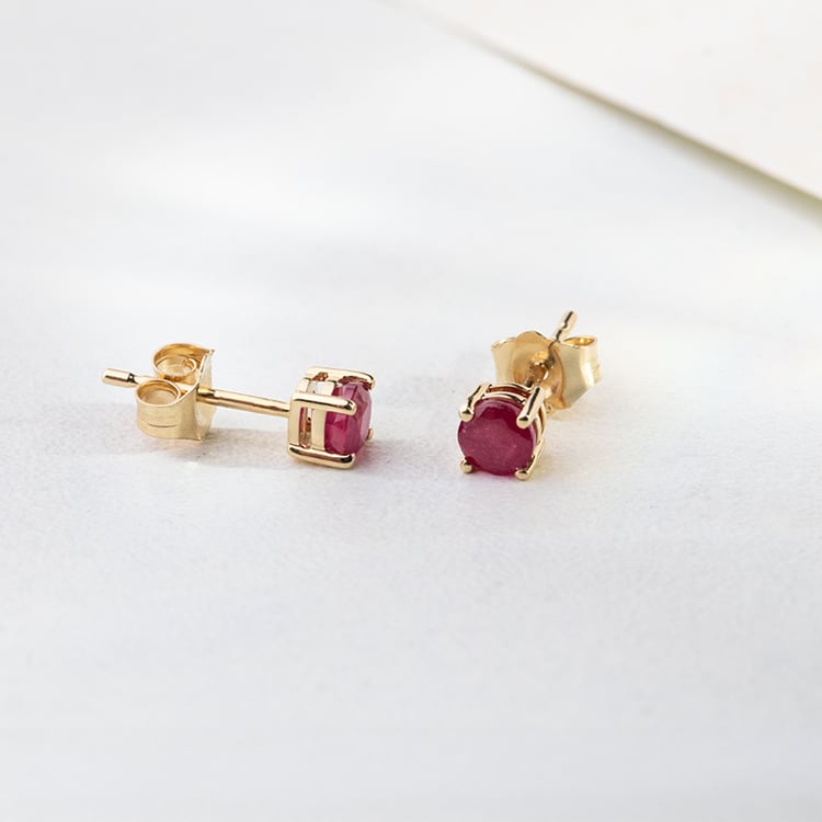 Ohrstecker mit Rubinen und Auswahl der Größe Franci 147731