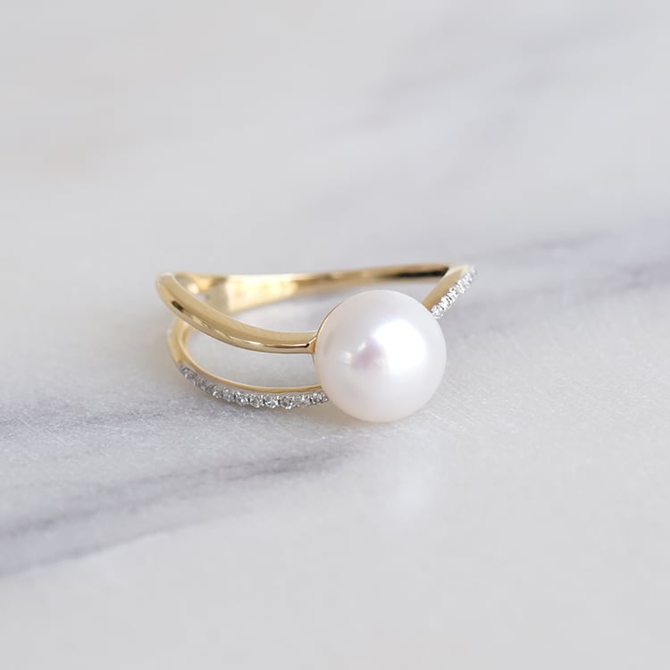 Eleganter Ring mit Perle und Diamanten Enrica 86670