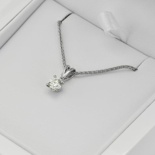Platin Anhänger mit Diamanten Jadell