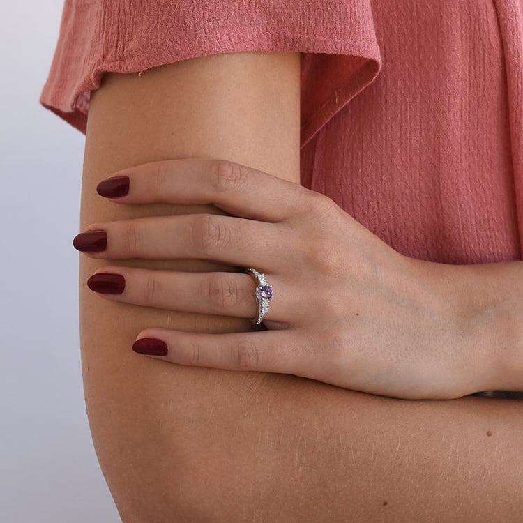 Romantischer Ring mit Amethyst 70883