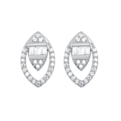 Goldene Ohrringe in Mandelform mit Lab Grown Diamanten Birgit