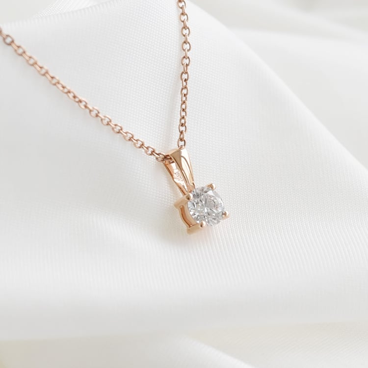 Anhänger mit Diamant und vier Krappen Alexen 92711