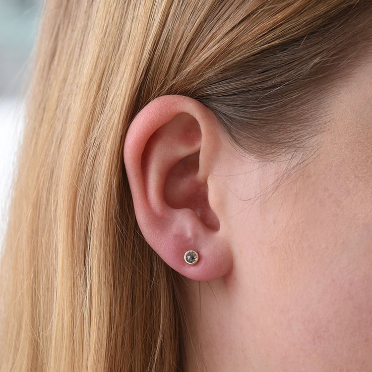 Goldene Ohrringe mit 0.52ct Salt and Pepper Diamanten Gledina 78882