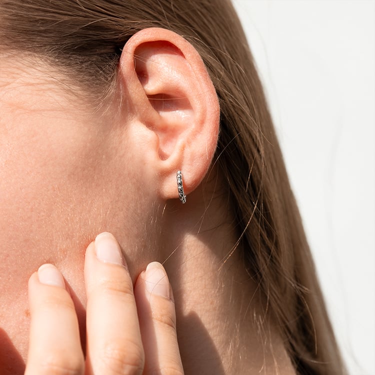 Runde geflochtene Ohrringe aus Silber Torcy 143899