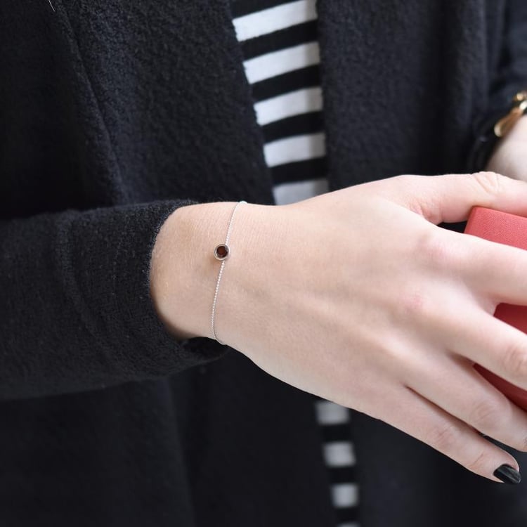 Silbernes Armband mit einem Granat Arleth 103178