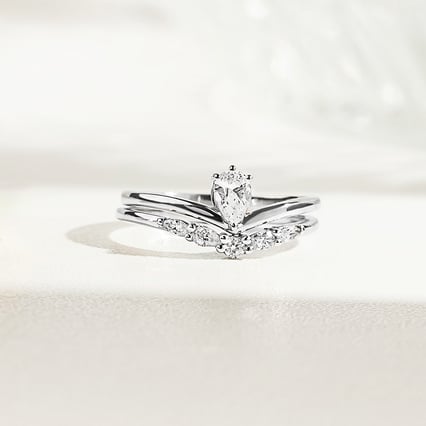 Romantisches Verlobungs-Set mit Diamantringen Leah