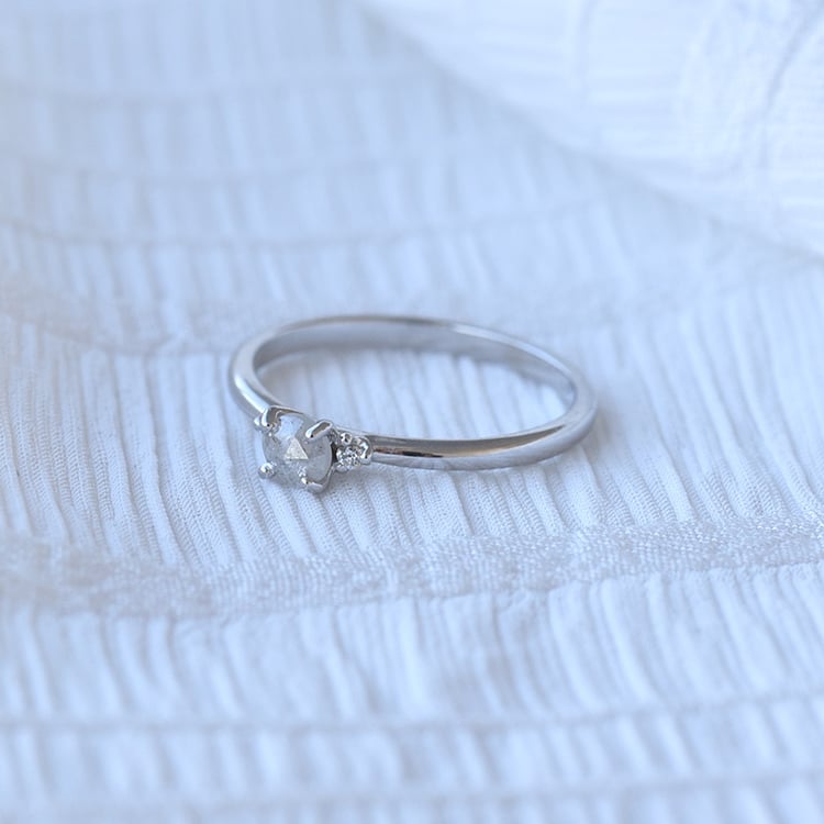 Goldring mit Salt and Pepper Diamant Hye 68051