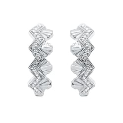 Außergewöhnliche goldene Creolen mit Diamanten Alva