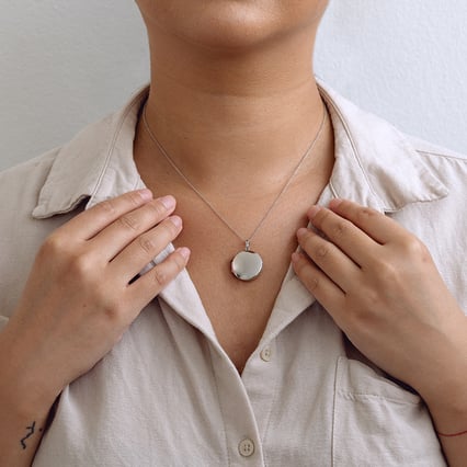 Silbernes Medaillon zum Öffnen Malone