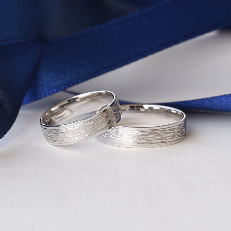 Atypische Eheringe aus Gold Basilio 76718