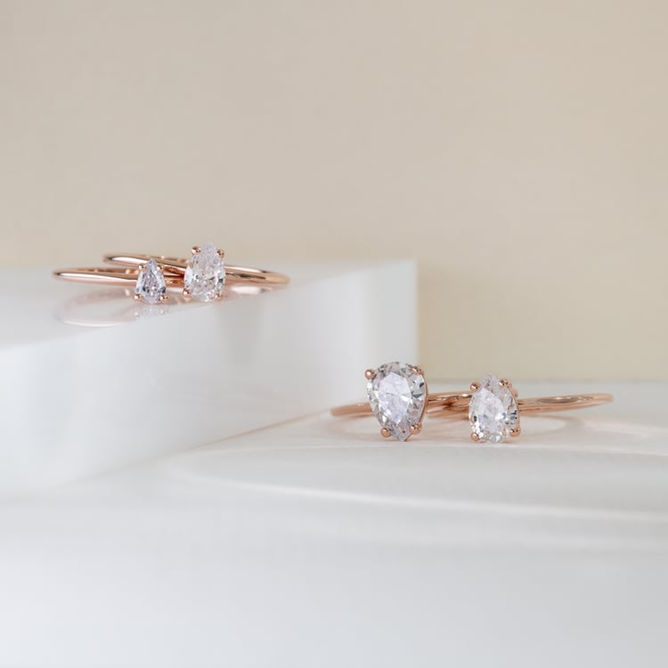 Verlobungsring mit einem Lab Grown Diamanten in Birnenform North 121430