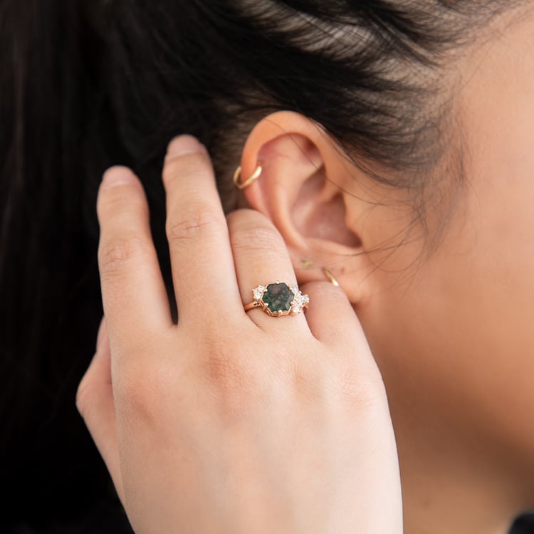 Einzigartiger Ring mit einem Moosachat und Moissaniten Anita 124573