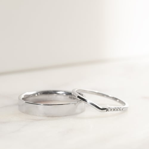 Silberner Ring in V-Form mit Lab Grown Diamanten Annelisa