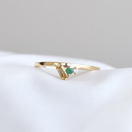 Cluster-Ring aus Gold mit Citrin, Smaragd und einem Diamanten Dalit