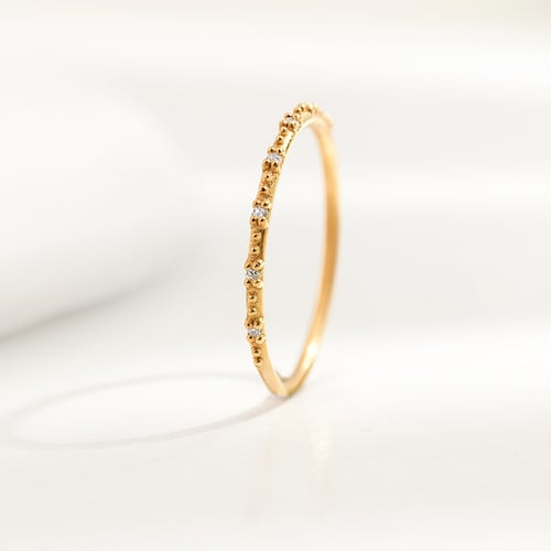 Minimalistischer Ring mit Diamanten Tess