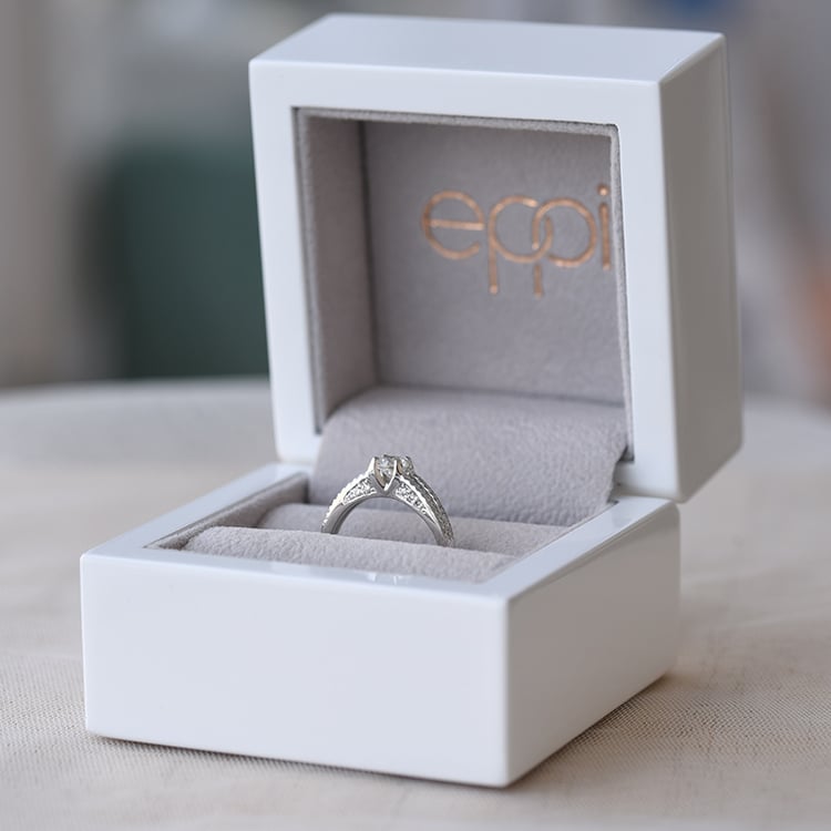 Platinring mit Diamanten 65370