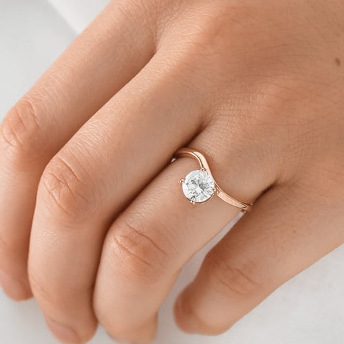 Verlobungsring mit einem Lab Grown Diamanten Lyra