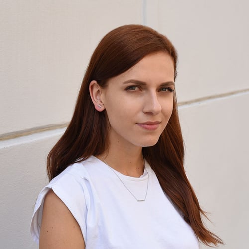 Feine Halskette aus Gold Bar