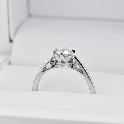 Verlobungsring mit Lab Grown Diamanten Omisha