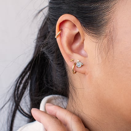 Ohrstecker mit Aquamarin, Mondstein und blauem Diamanten Turgay