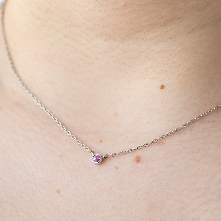 Minimalistische Kette mit einem rosa Saphir Glosie 125143
