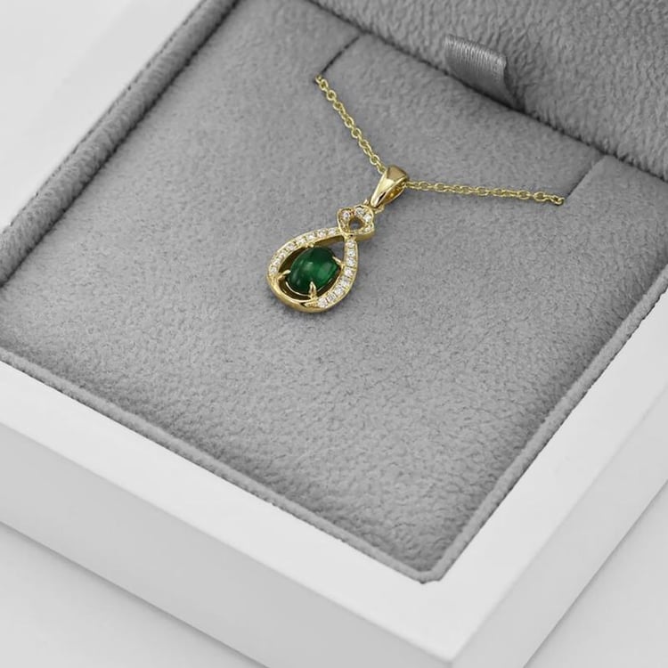 Smaragdkette aus Gelbgold 42671