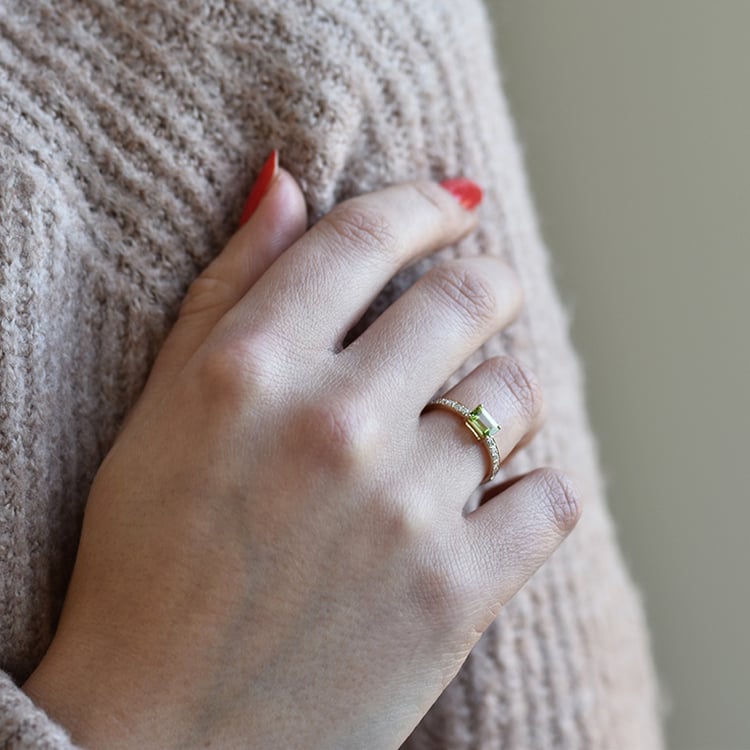 Goldring mit Olivin 41764