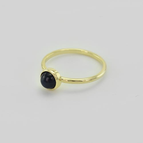 Goldring mit Sternsaphir Stowy