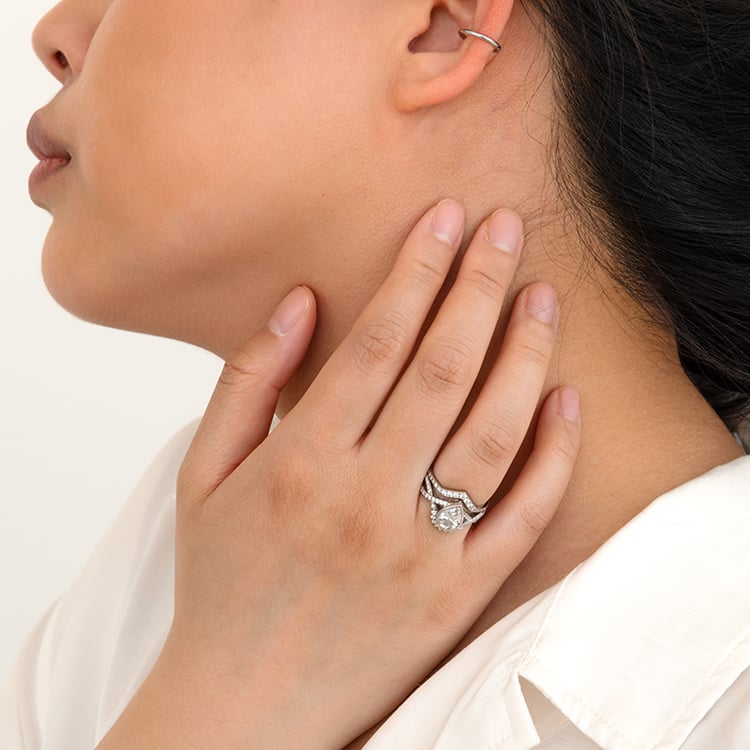 Einzigartiger Verlobungsring mit Moissaniten Alica 121518