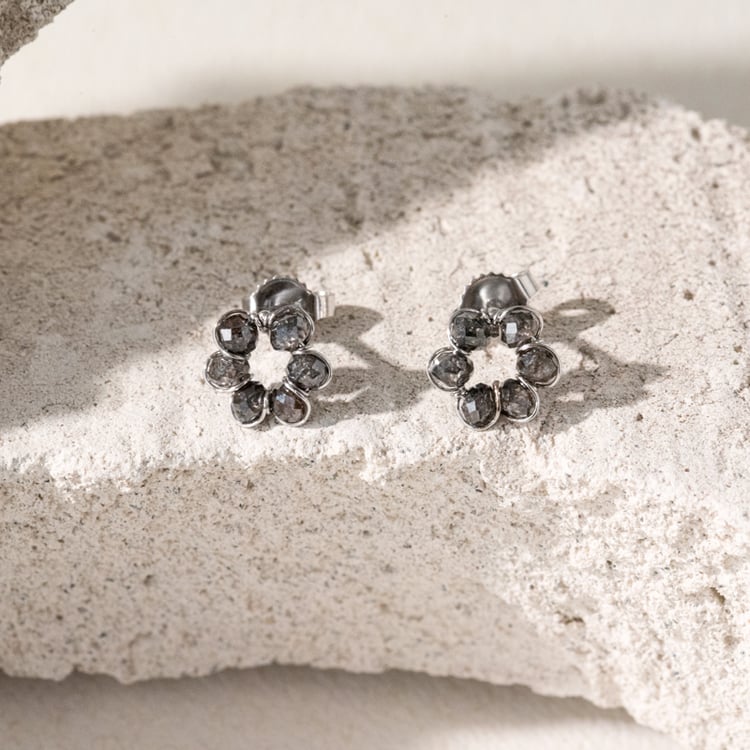 Ohrringe in Blumenform mit Salt and Pepper Diamanten Silva 101055