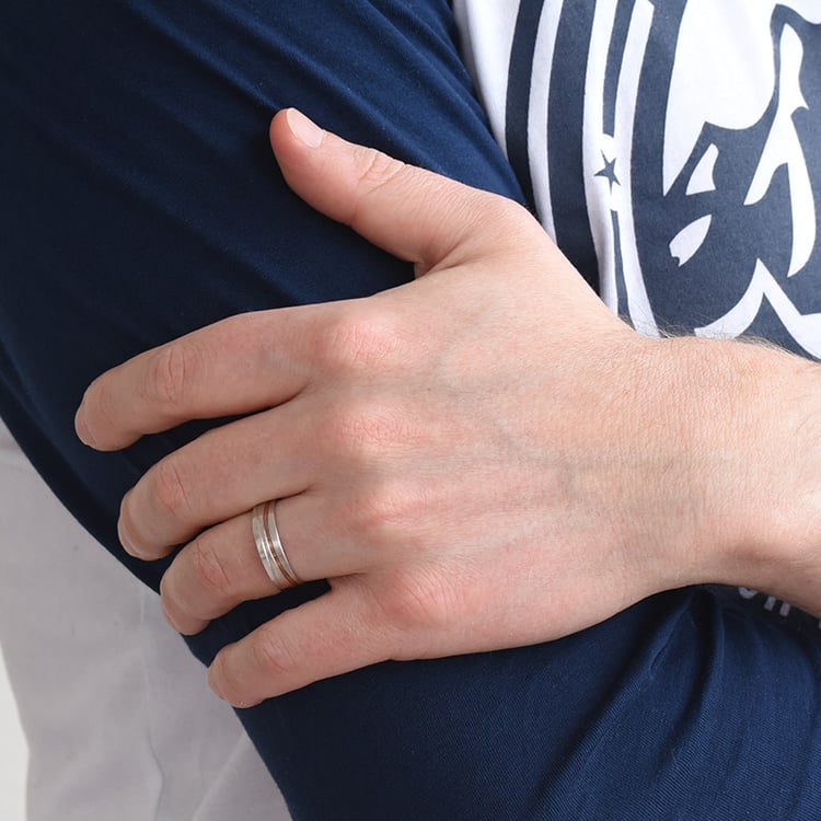 Zarte Eheringe mit Diamanten Jarred 77793