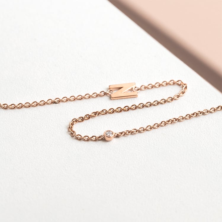 Halskette mit einem Buchstaben Ihrer Wahl und Lab Grown Diamanten Lupe 145509