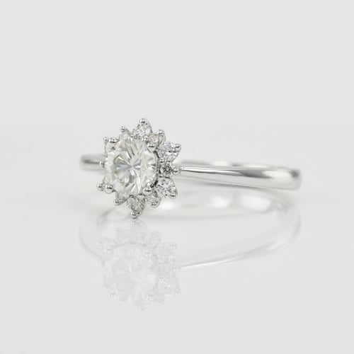 Goldener Verlobungsring mit Diamanten Condeh