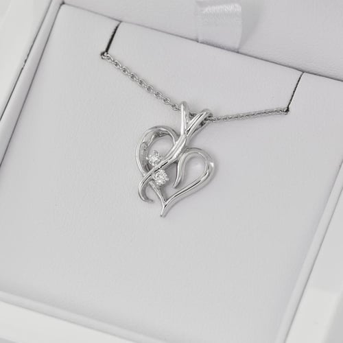 Goldenes Herz mit Diamanten in Anhänger Lynelle