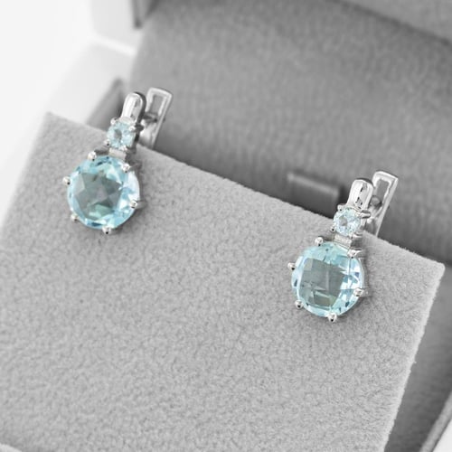Silberne Ohrringe mit himmlisch blauen Topasen Amari