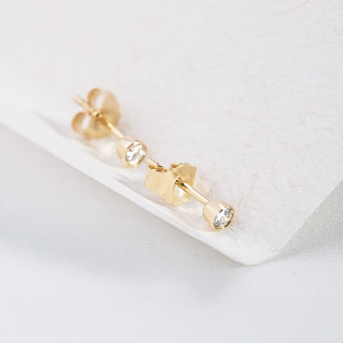 Minimalistische Ohrringe mit Moissanit Tofine