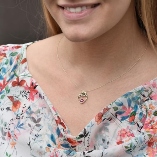 Anhänger in Herzform Mutter und Kind mit Rubin und Diamant Ella
