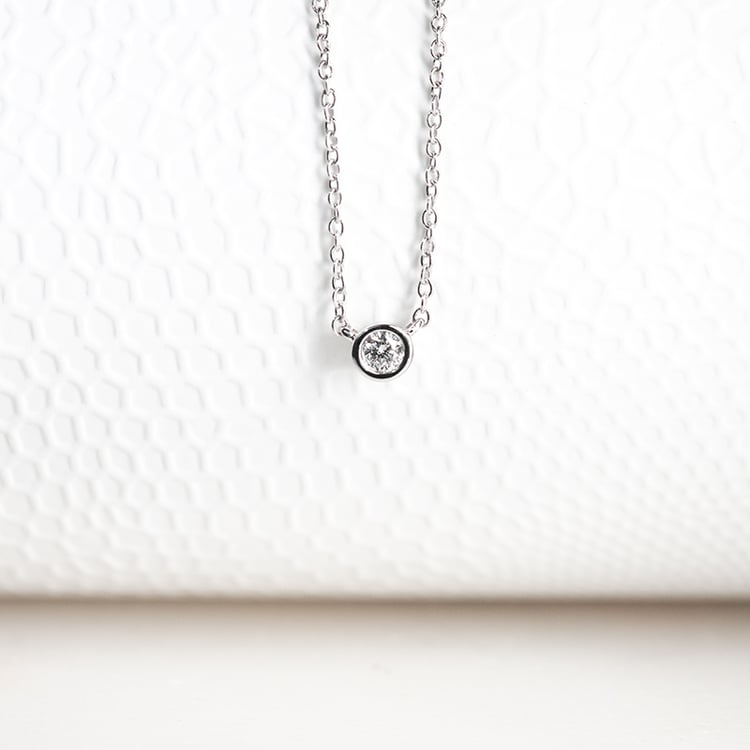 Silberne minimalistische Kette mit einem Moissanit Glosie 132088