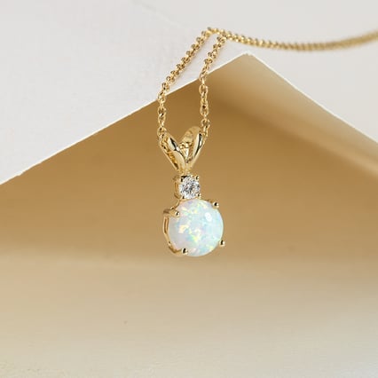 Anhänger mit weißem Opal und Diamanten Emolyna