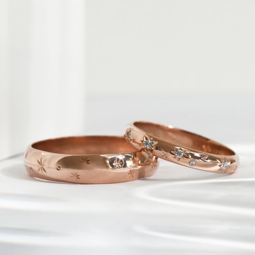 Eheringe mit Sternengravur und Diamanten Elia