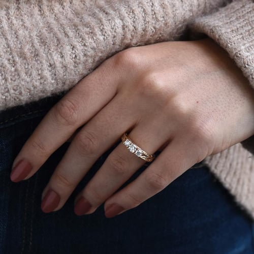Vintage Verlobungsring mit drei Diamanten Lariah