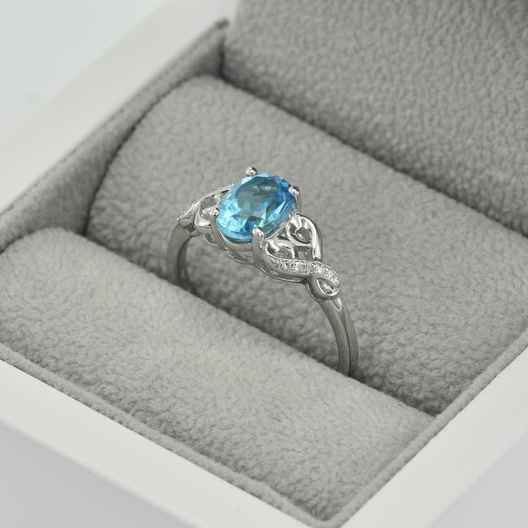 Goldring mit Blautopas und Diamanten Alanyse 46723