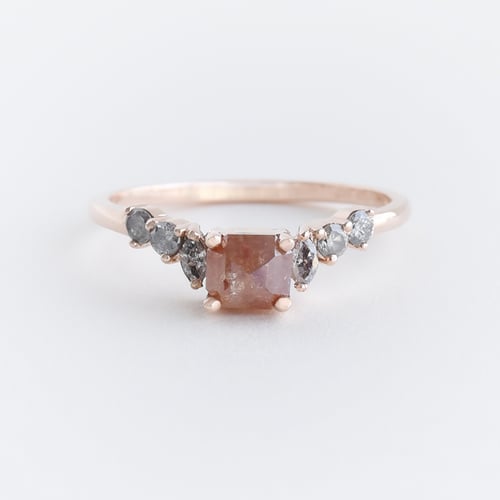 Ring mit Salt and Pepper Diamanten Jun