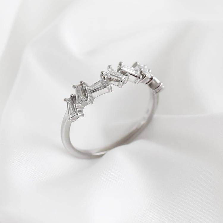 Ring mit Diamanten 90945