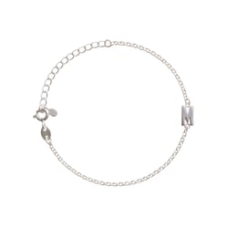 Silbernes Armband mit Buchstaben M Elinn