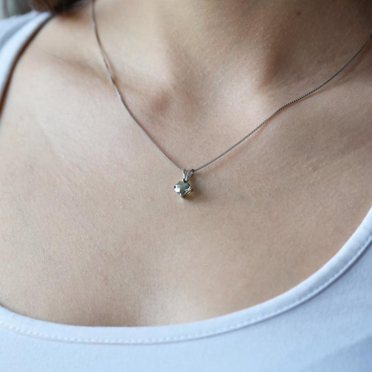 Goldener Anhänger 15130