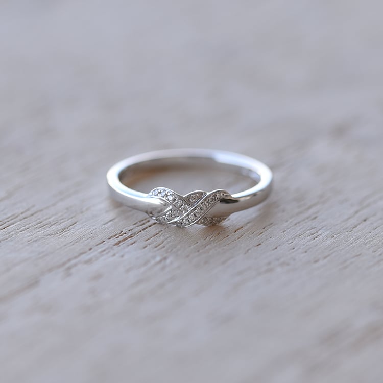 Romantischer Ring aus Gold mit Diamanten Teskala 62200