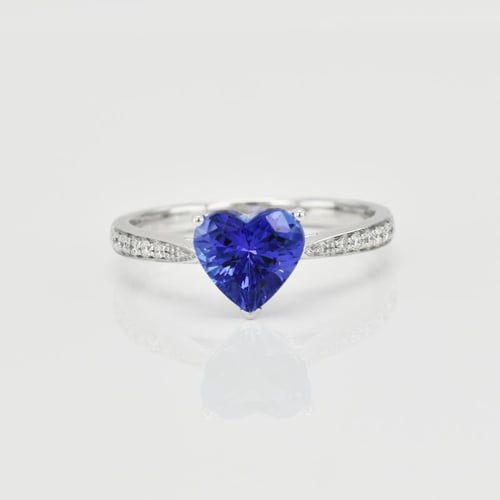 Verlobungsring mit Tansanit und Diamanten Danine
